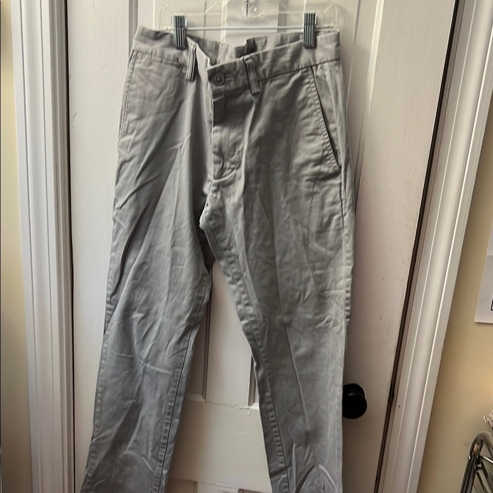 Men's Gray Pants
P1